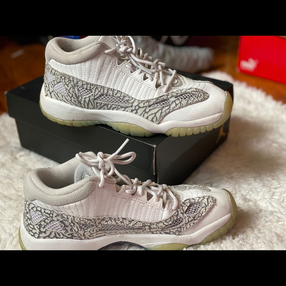 Air Jordan 11 retro low BG